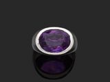 une bague en améthorate et diamants