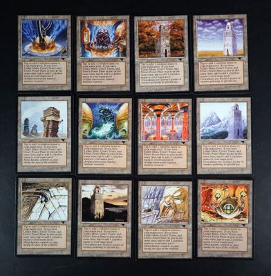 beaucoup de cartes sur la table