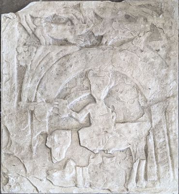une image représentant un relief en pierre représentant un homme et un cheval