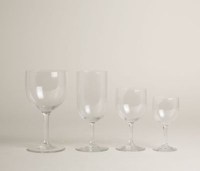 BACCARAT Partie de service de verres à pied en cristal uni m…