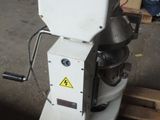 a machine that is sitting on top of a pallet