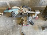 a picture of a machine that is sitting on the ground
