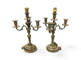 paire de candélabres anciens en laiton avec bougeoirs