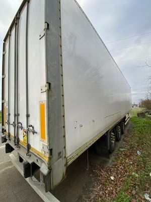 FRUEHAUF SEMI-REMORQUE  - Genre : SREM - Carrosserie : FOURGON - Coule