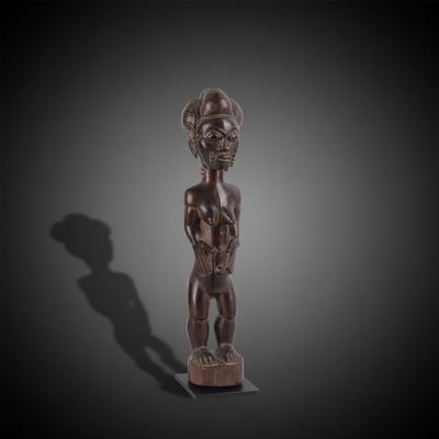 CÔTE D'IVOIRE Statue féminine BLOLO BIAN BAOULE en bois dur …
