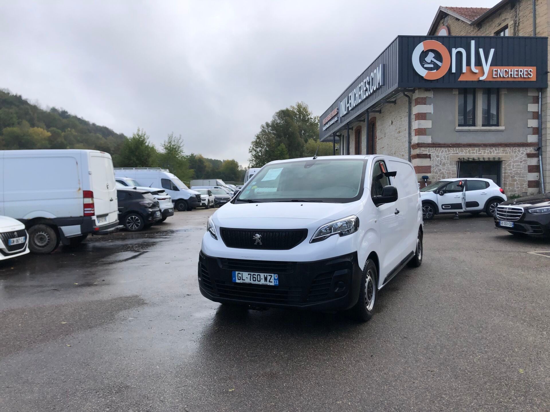 PEUGEOT Expert Fourgon Taille M BlueHD - Genre : CTTE - Carr…