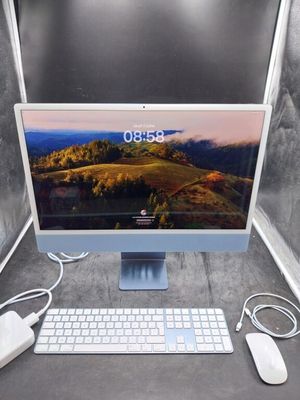 une image représentant un ordinateur de bureau équipé d'un clavier et d'une souris