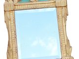 un miroir sur lequel est représentée une femme