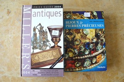 Un lot de 2 livres : bijoux et pierres précieuses + guide An…