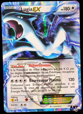 un gros plan d'une carte sur laquelle figure l'image d'un Pokémon