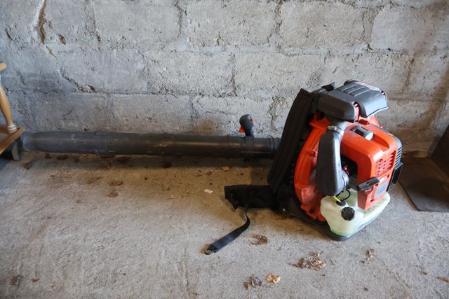 Souffleur de feuille thermique Husqvarna 580BTS, de 2022, en bon ...
