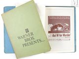 deux livres placés l'un à côté de l'autre
