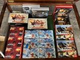 de nombreux jeux vidéo exposés dans une vitrine