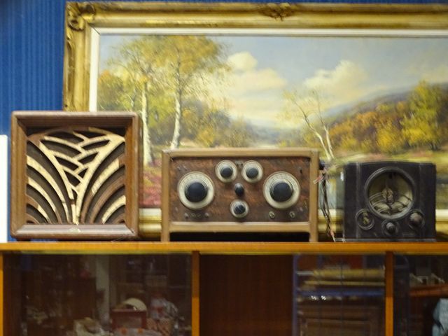 Trois radios anciennes