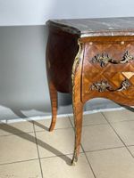 Commode galbée trois faces à décor de marqueterie géométriqu… (photo 3)