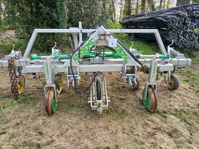 LIEU DE RETRAIT : Tonneins(47) 1 Bineuse AGRONOMIC guidée (2…