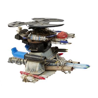 an image of a pile of assorted objects