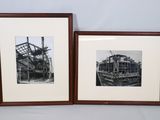 deux photographies encadrées représentant un bateau et un bâtiment en cours de construction