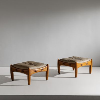 paire de tabourets de style début du XXe siècle