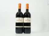 deux bouteilles de vin posées sur une table