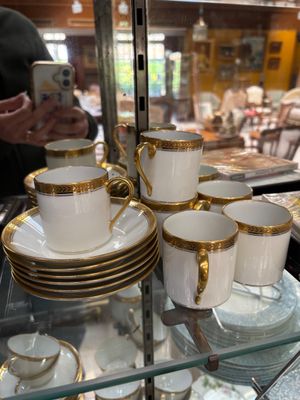 MG à Limoges - Suite de 6 tasses à café et 6 sous-tasses en porcelaine - Photo 1