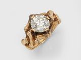 une bague en diamant à une seule pierre, par van cleef