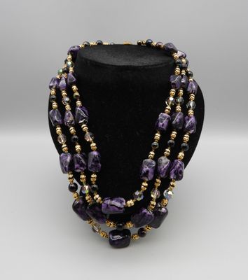Tchécoslovaquie, Collier couture 3 rangs de perles de verre …