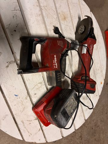 HILTI sur batterie – Meuleuse AG 4S-A22 et Perforateur burineur T...