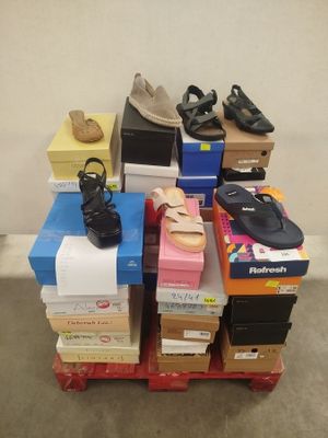 lot de 40 paires de chaussures été - avec boites - pointures…