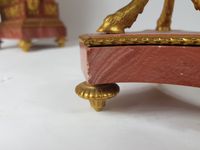 Garniture de cheminée en bronze doré et marbre rose, composé… (photo 6)