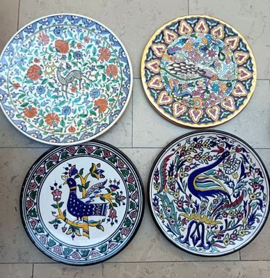 Ensemble de 4 plats décoratifs en céramique à décor d'oiseau… - Photo 1