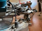 a machine that is sitting on the floor in a room