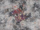 une peinture abstraite représentant une fleur rouge sur fond gris