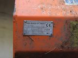a sign on the side of a machine that says service required