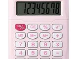 une calculatrice rose avec Hello Kitty, présentée sur un fond blanc