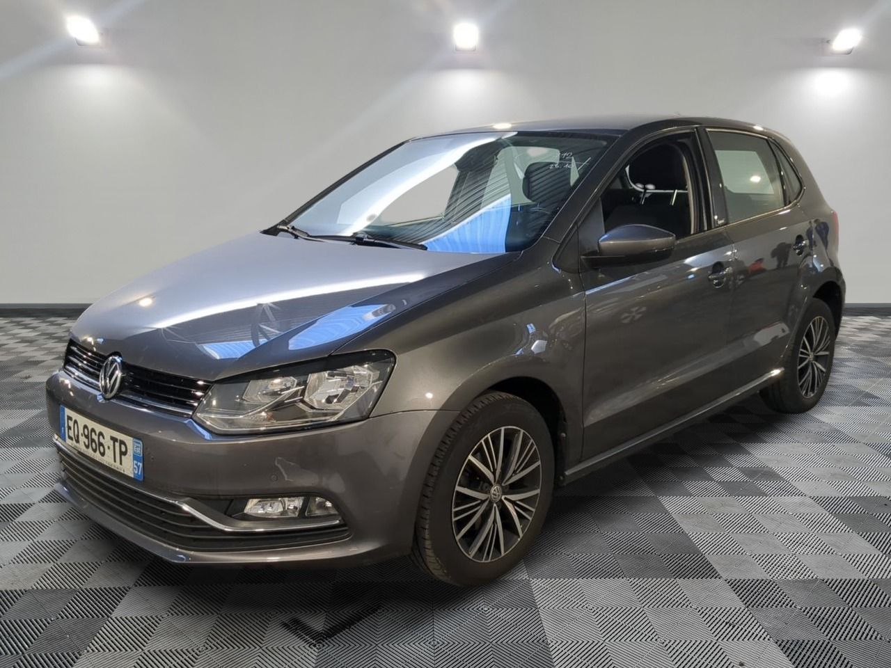 VOLKSWAGEN - POLO 1.2 TSI 90 BMT CONFORTLINE - ES - Mise en …