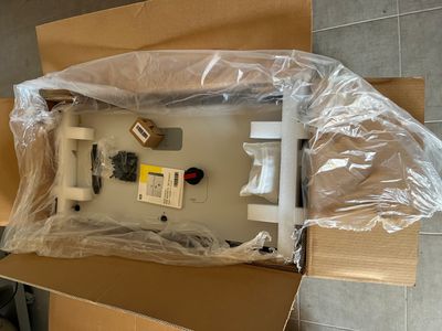 une boîte contenant un appareil électronique quelconque