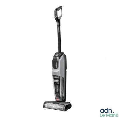gros plan d'un aspirateur sur fond blanc