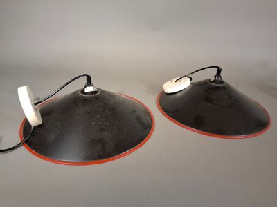 two lamps that are sitting on a table