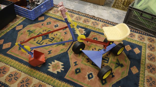 Amusant quadricycle pelleteuse