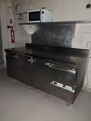 Tour réfrigéré à 3 portes et 1 tiroir, et chauffe plat inox - Photo 1