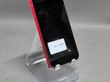 un téléphone portable posé sur un support