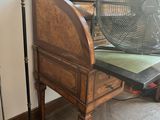 a fan that is sitting on top of a desk