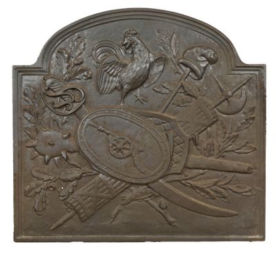 Plaque de cheminée En fonte de fer, à sommet cintré, à décor…