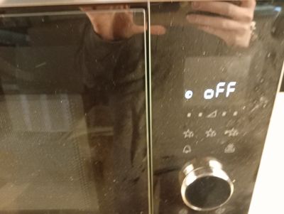 Four micro onde aeg La première photo est non contractuelle,…