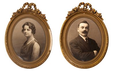 Paire de portaits d'un couple photographie signée par CM.
