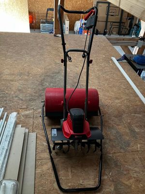 une petite machine posée sur le sol
