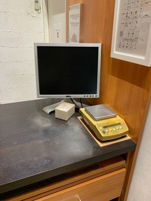 Ensemble soit : - 1 écran de marque DELL