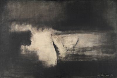 une image représentant une peinture en noir et blanc d'un bateau sur l'eau