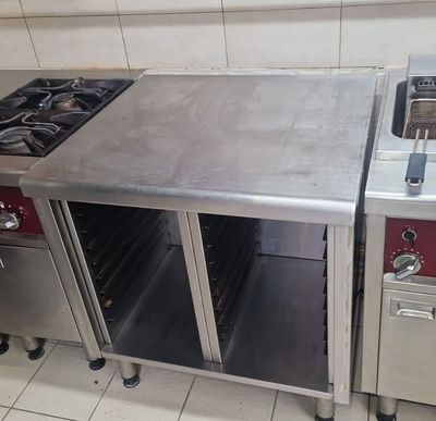 Meuble de rangement en inox à glissières (largeur : 85 cm). - Photo 1